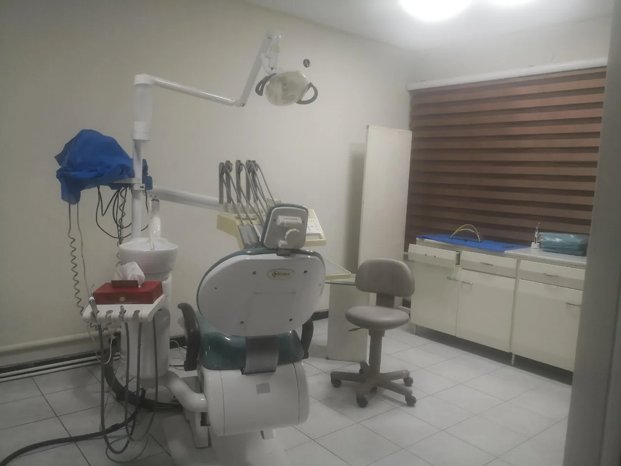 مطب دندانپزشکی دکتر نادر زرگرصالح - تصویر 2