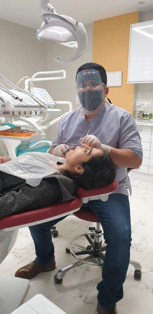 ساختمان پارس دندانپزشکی دکتر امیر خداداد - تصویر 2