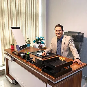 دکتر علیرضا رادین مجد