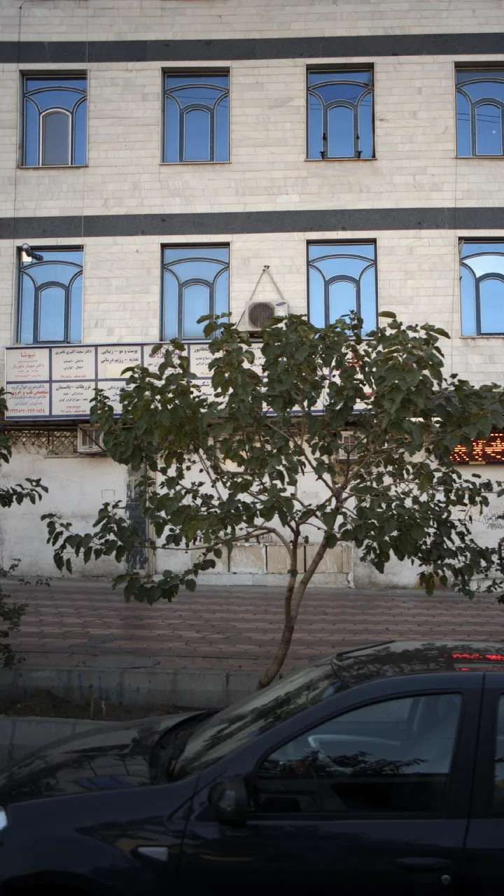 نیوشا-دکتر مهیار داور یار