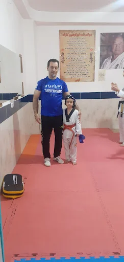 مجتمع ورزشی رویال - باشگاه بدنسازی در تبریز