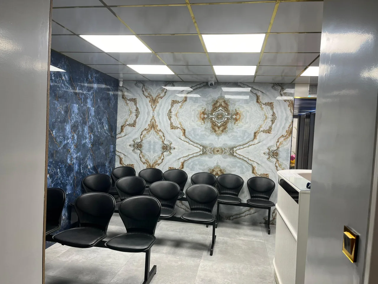 کلینیک دندانپزشکی دکتر منادی - تصویر 4