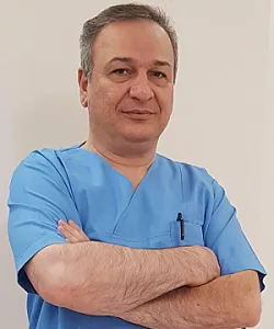 دکتر تورج مکرمی متخصص پوست ومو و زیبایی