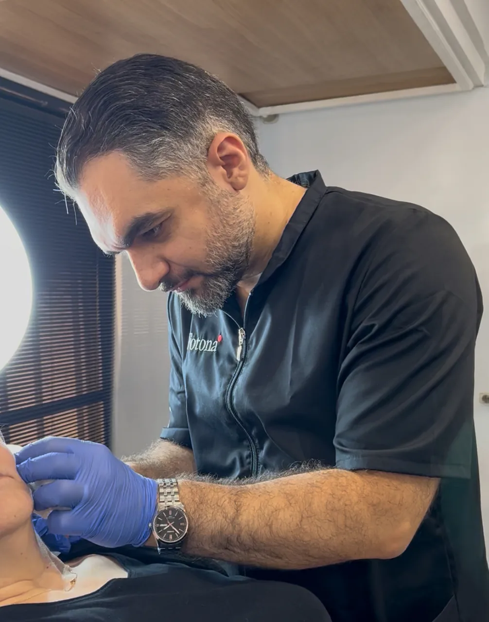 مطب دکتر شاهین حمزه لو (متخصص پوست) - تصویر 2