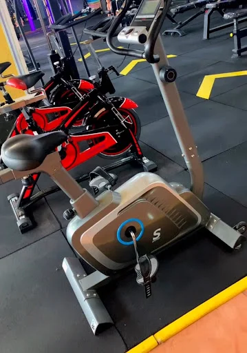 باشگاه بدنسازی مهتاب (ویژه بانوان) - باشگاه ورزشی بانوان در تبریز