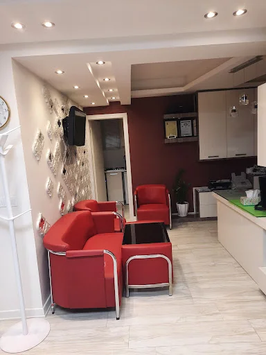 دکتر حسین رسولی