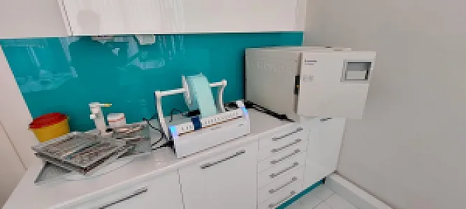 مطب دندانپزشکی دکتر عاشری