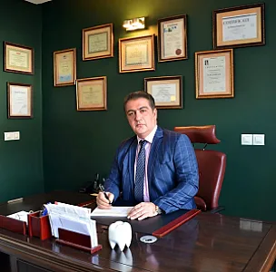 دندانپزشکی دکتر پورنگ صائمی فرد