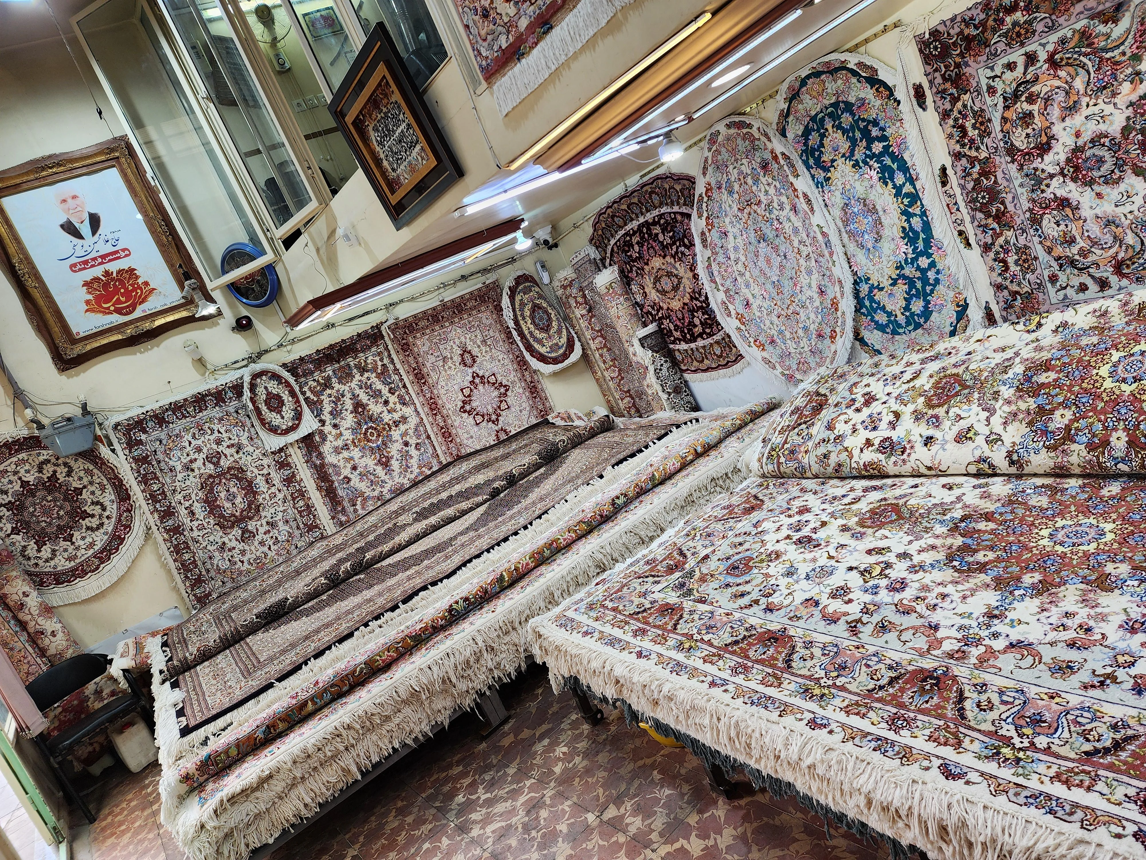 فرش ناب مسعود یوسفی