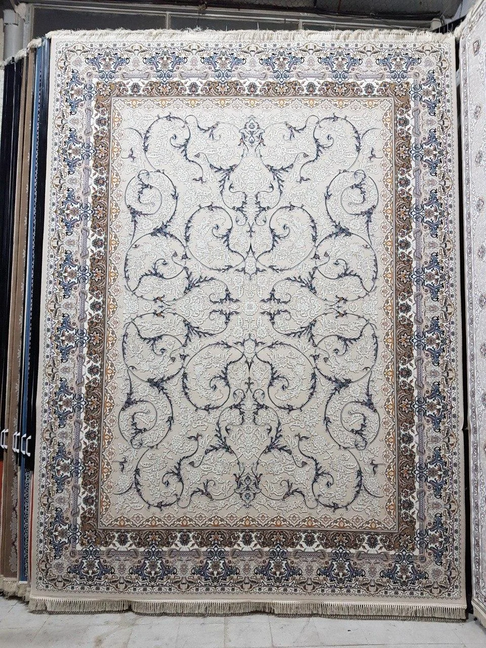 فرش محتشم بازار آسیا