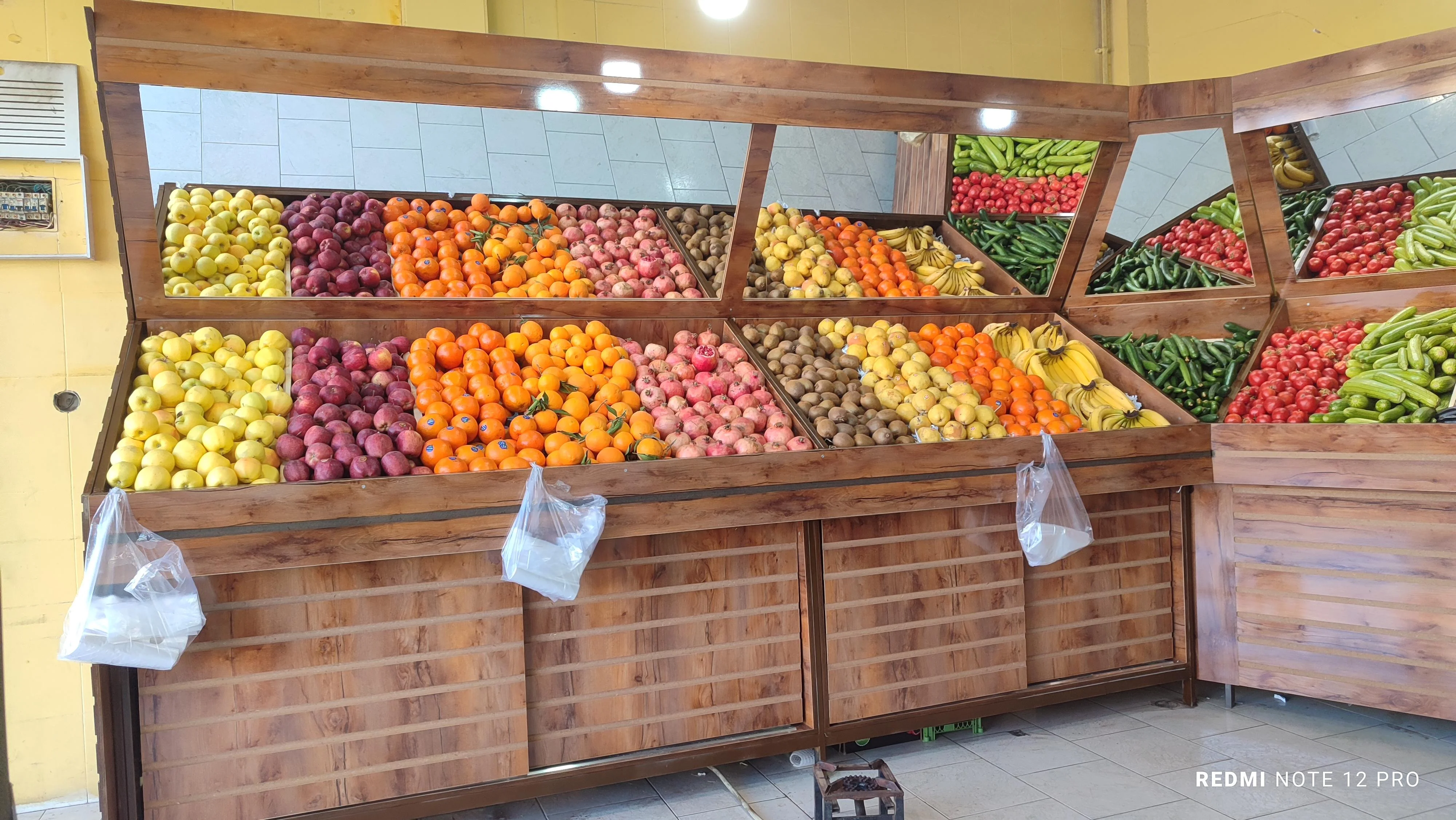 میوه‌فروشی تک ستاره