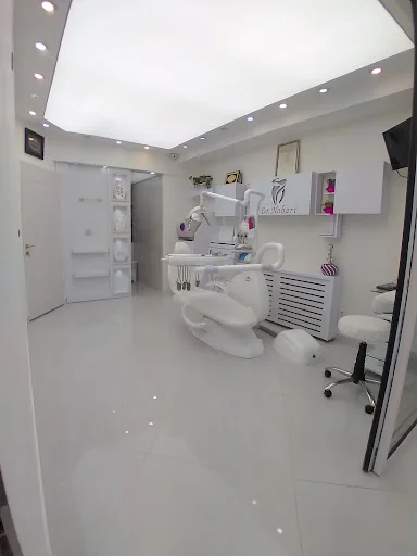 دکتر گل‌وش زعفری نوبری - دندانپزشکی در تبریز