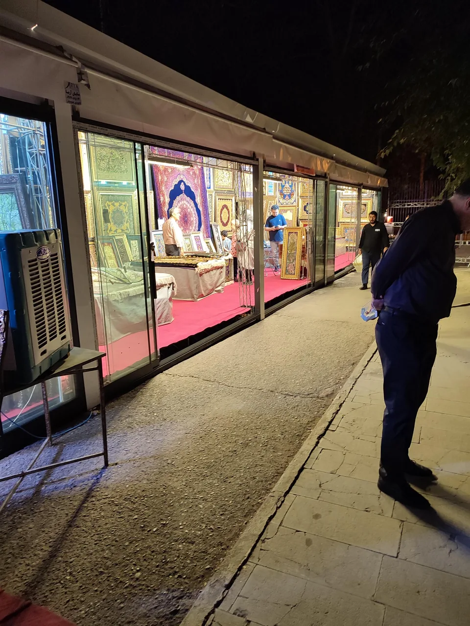 فروشگاه فرش دستباف آذین فرش - تصویر 3