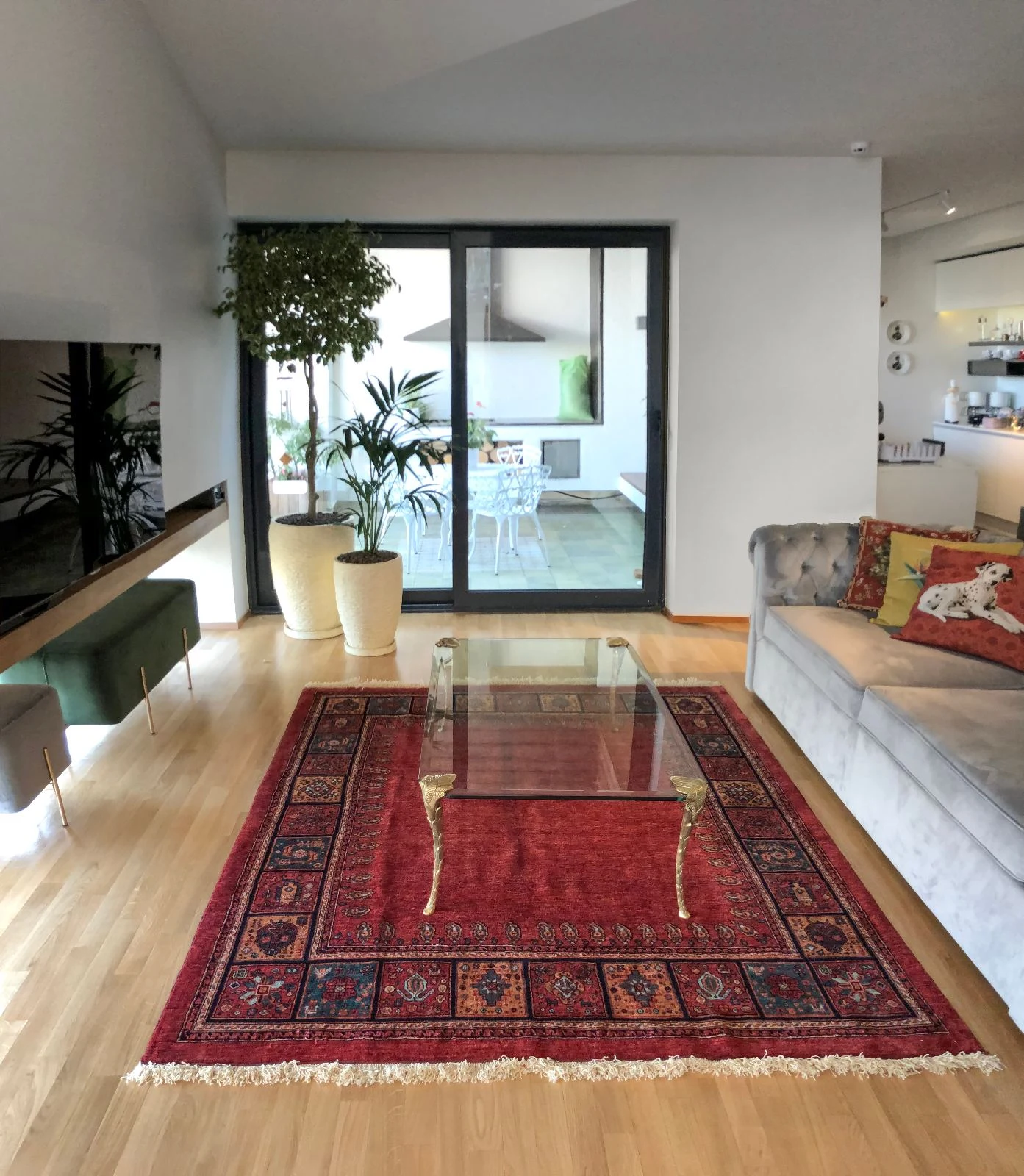 فرش دستباف خانه دیدار