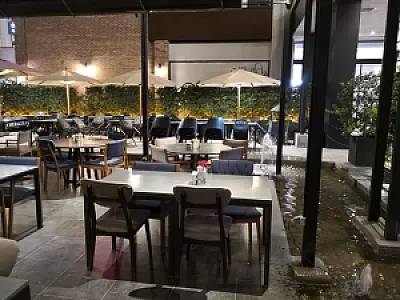 رستوران چراغان