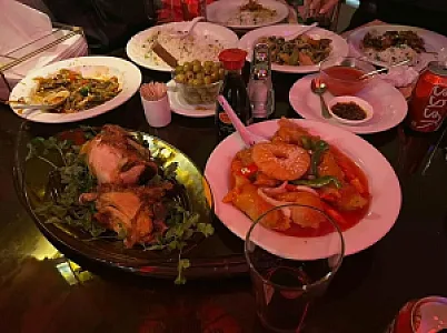 رستوران چینی اژدهای طلایی