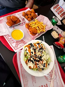 رستوران قلب طلائی