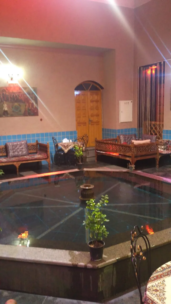 رستوران اشراق