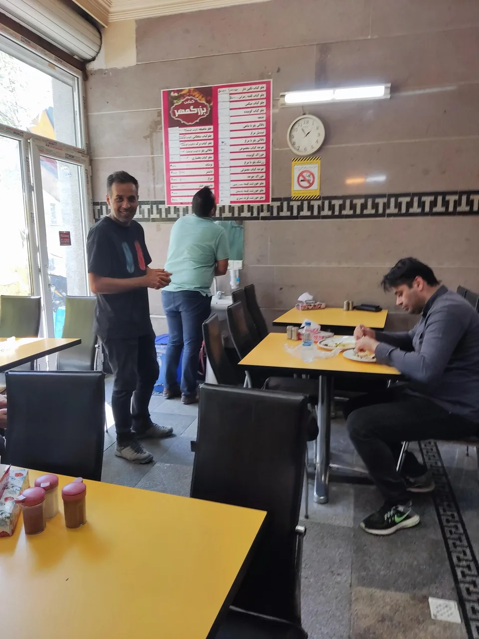 کبابی بزرگمهر - تصویر 3