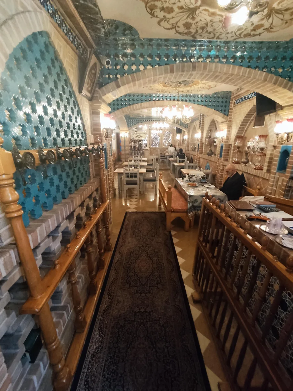 رستوران سنتی باربد