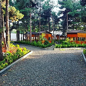 باغ رستوران بهشت پنهان