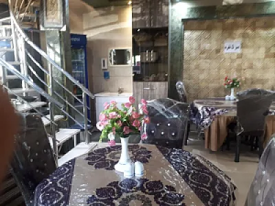 رستوران بزرگ طاها