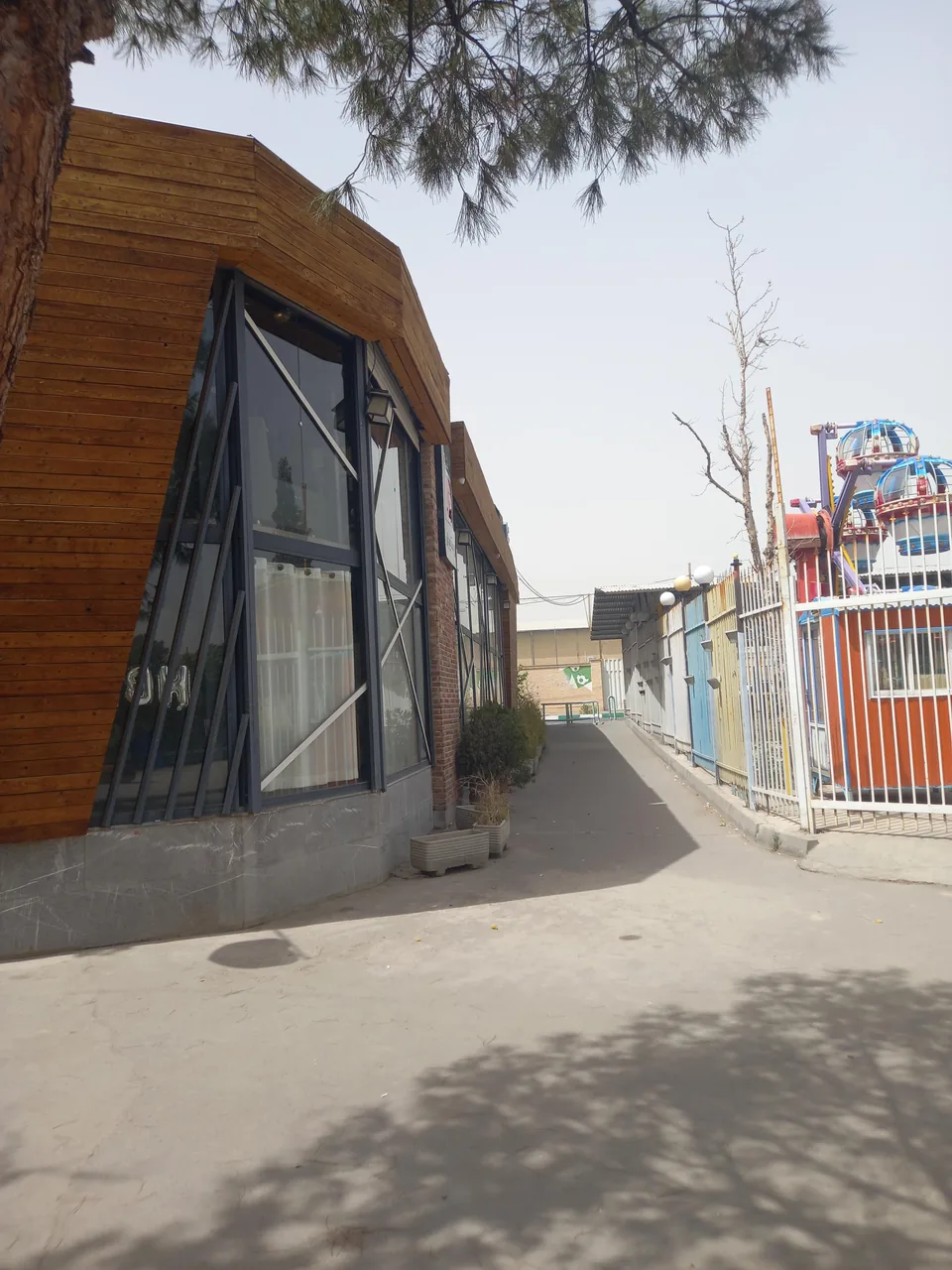 کافه رستوران پلاک ۵ - تصویر 2