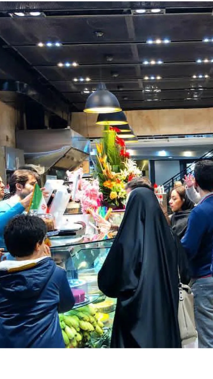 بوفه کاریزما