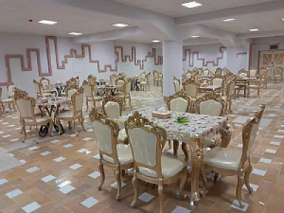 رستوران منعم