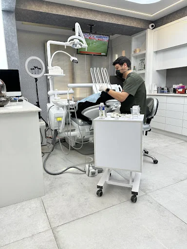 دندانپزشکی دکتر پیمان عباس نژاد