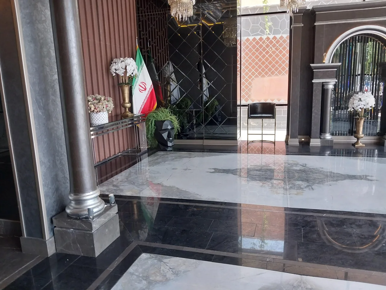 مجموعه پذیرایی آتا