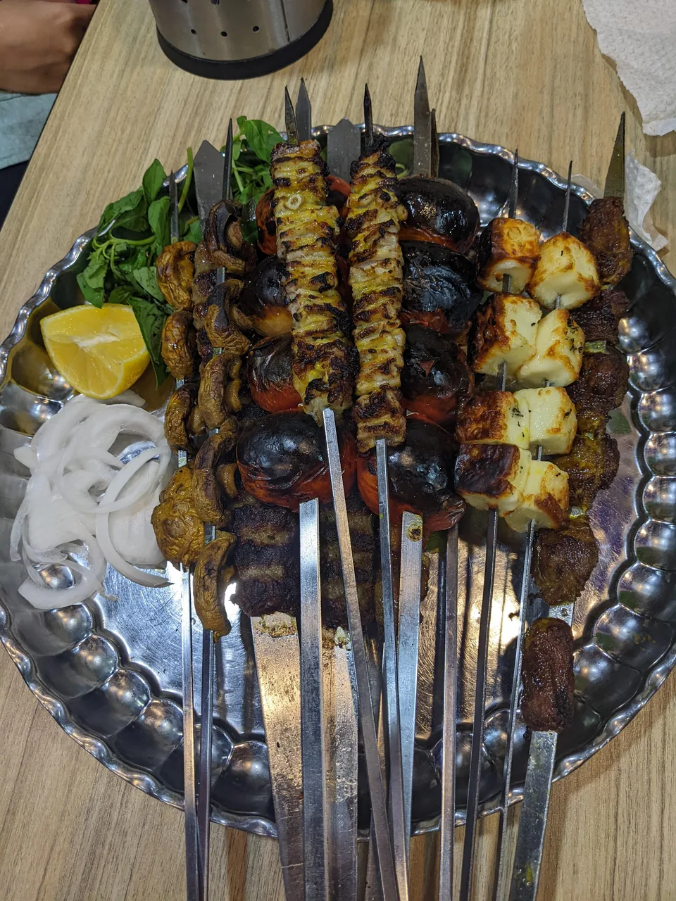جگرسرای خندان - تصویر 3