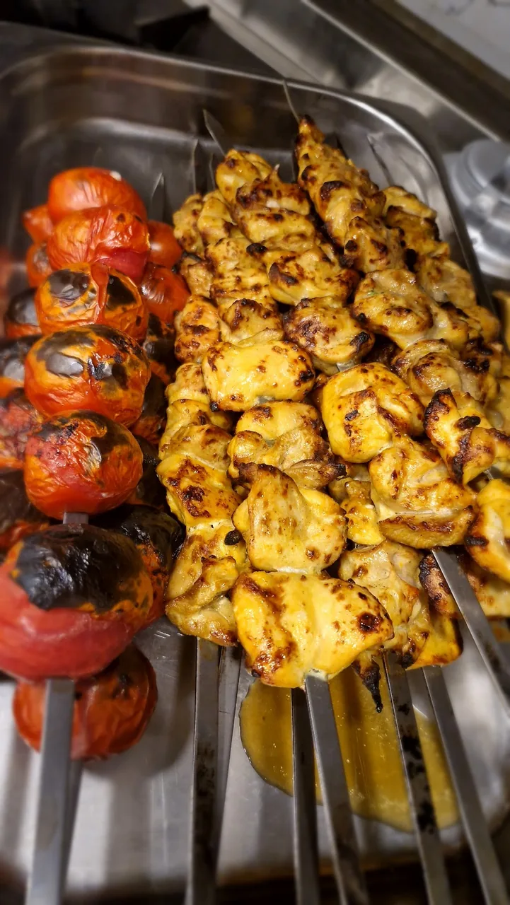تهیه غذای مجلسی