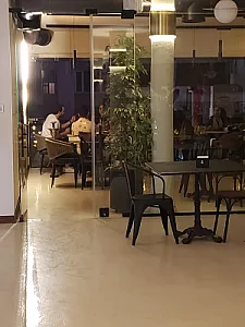 کافه رستوران آسترولمون