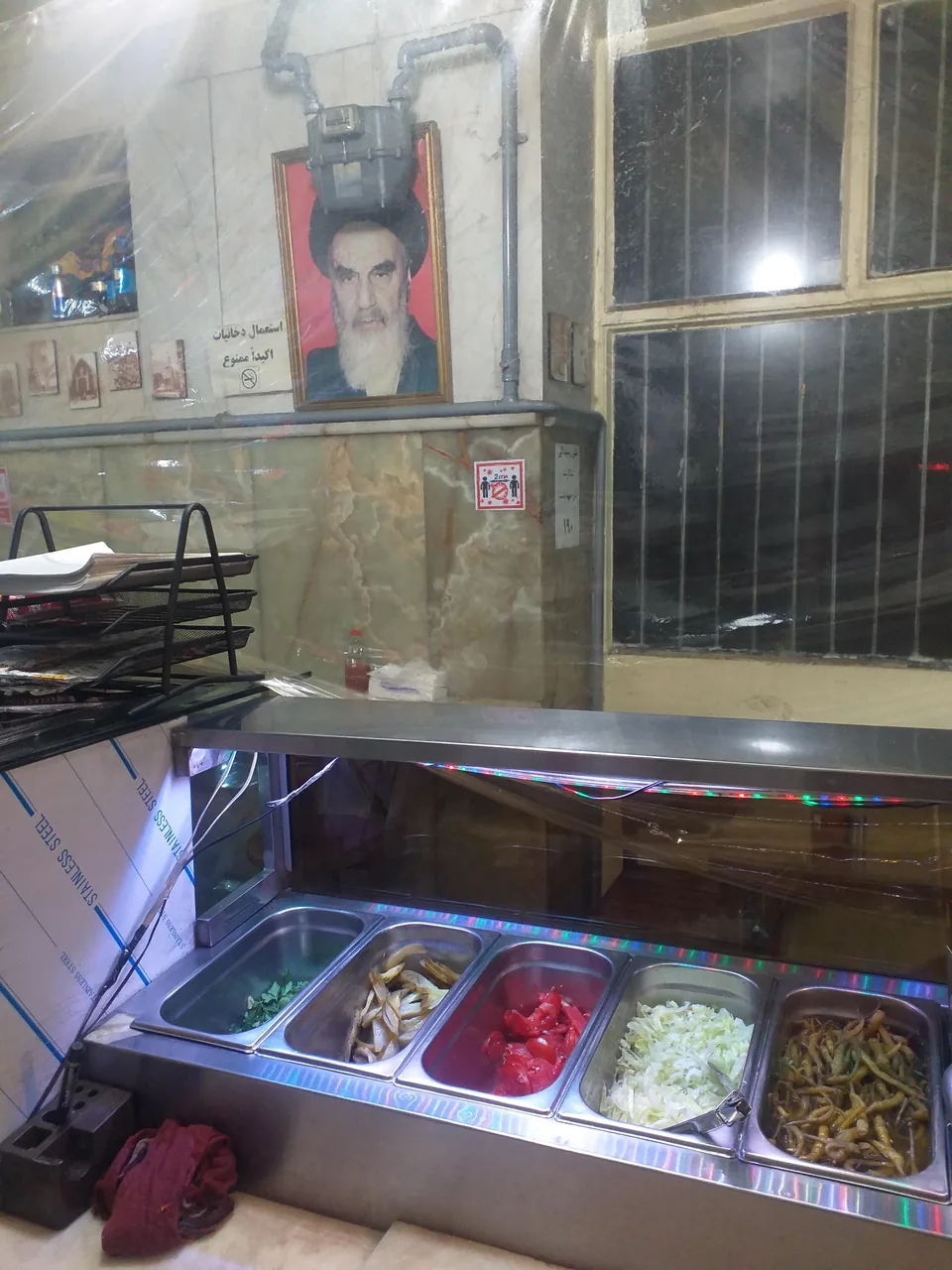 ساندویچ آذر - تصویر 2