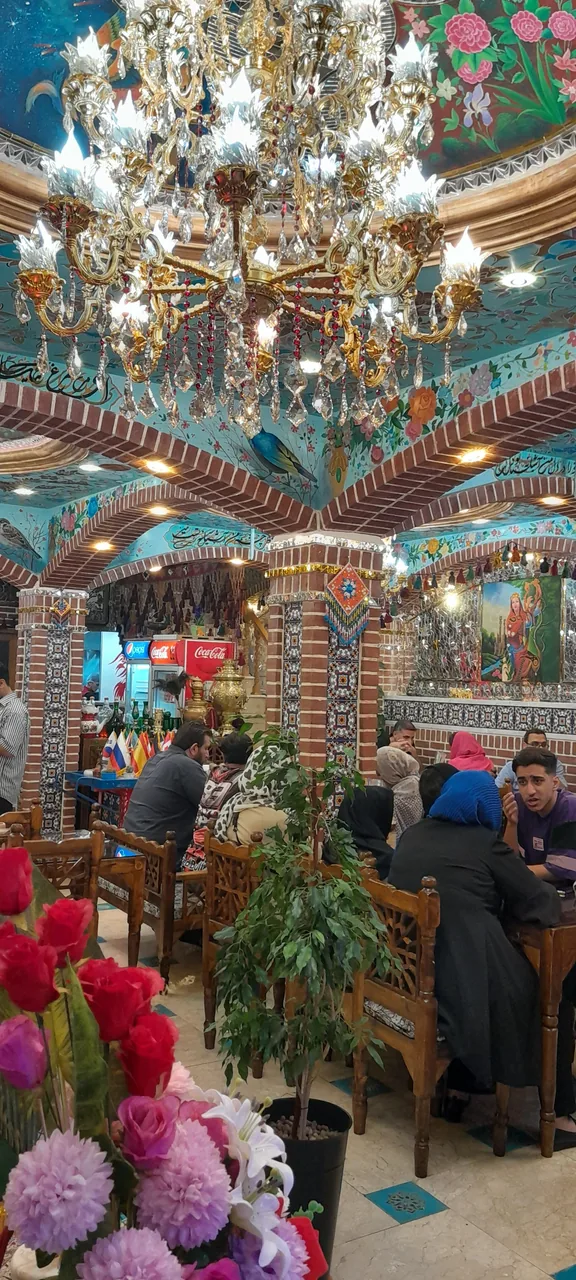 رستوران سنتی عمارت مجلل ققنوس - تصویر 3