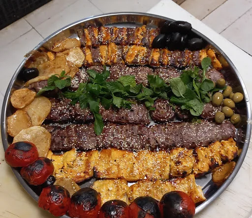 سالن پذیرایی نوجوان