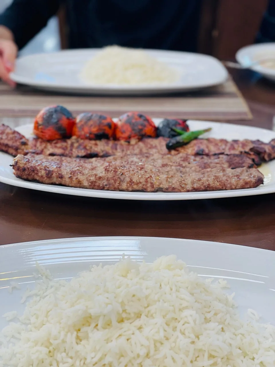 چلوکبابی باختر تبریز | شعبه تهران سرو شرقی