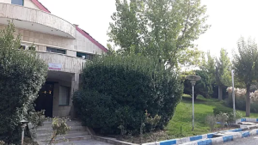 رستوران مجتمع دارویی درمانی هلال تهرانپارس