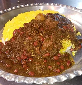 طبخ و پخش غذای خانواده