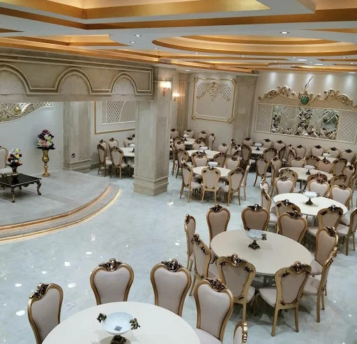 تالار قصر طلایی