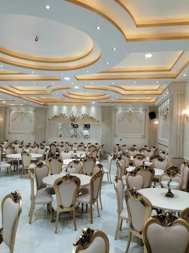 تالار قصر طلایی