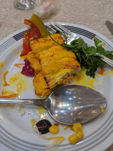 رستوران آفتاب