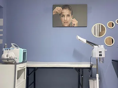 کلینیک پوست مو زیبایی لیزر و فیشیال هروی