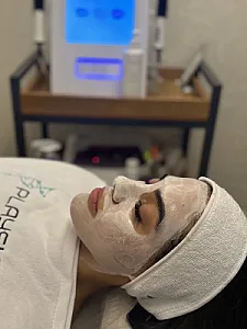 مرکز تخصصی فیشال فاطیما محمدی