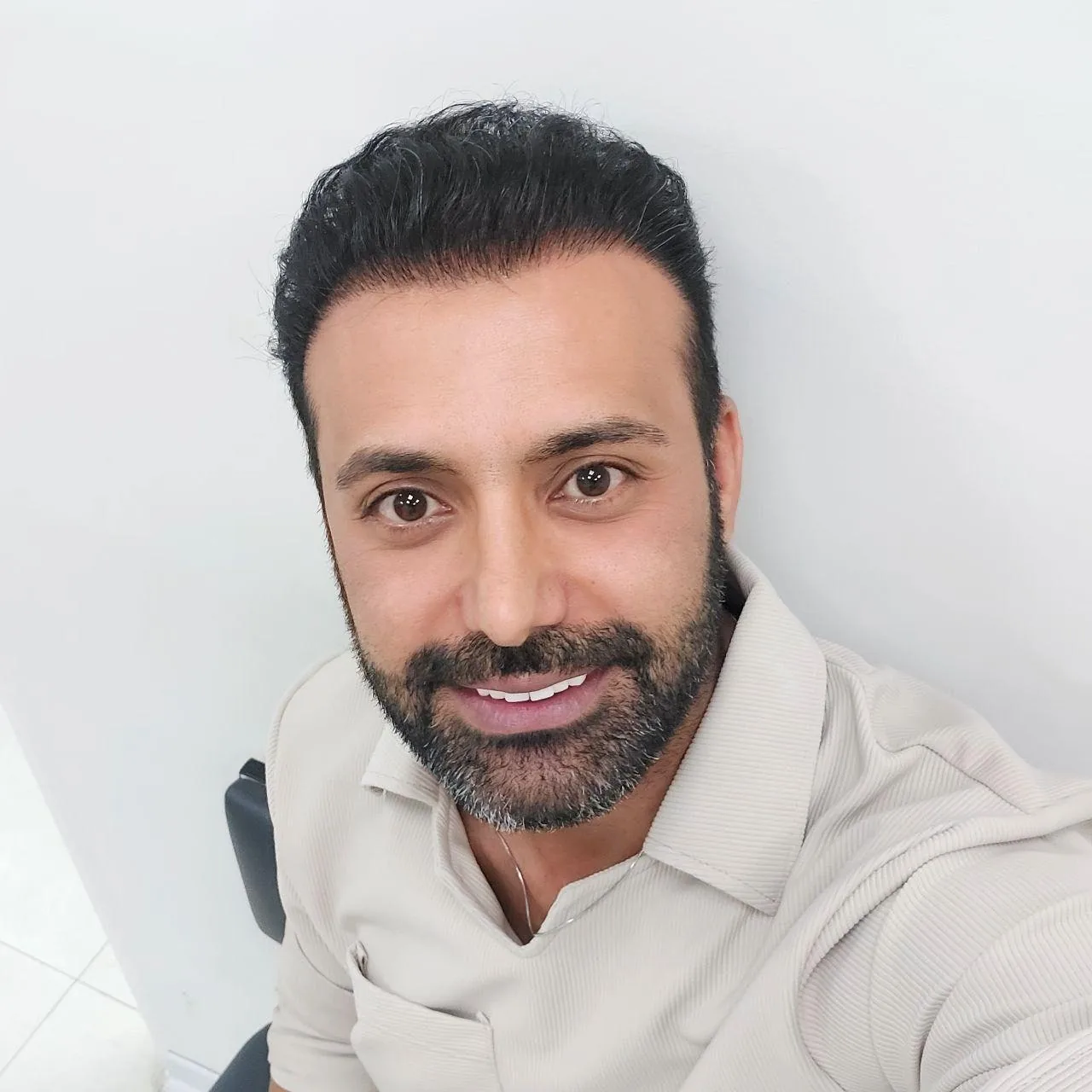 کلینیک پوست مو زیبایی و کاشت مو رز بیوتی - تصویر 2