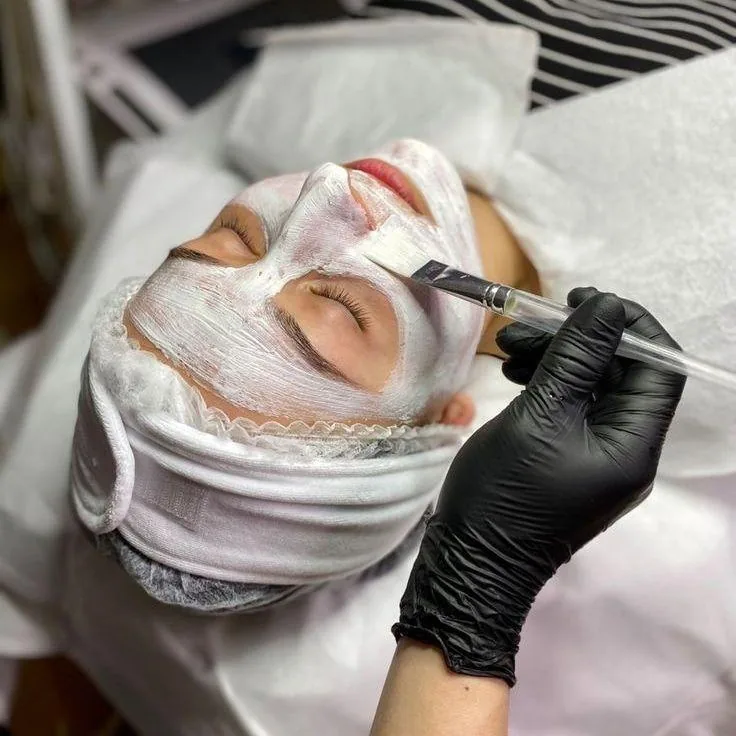 مرکز تخصصی فیشال و پاکسازی پوست الهه