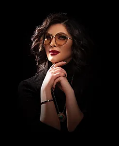 تکنسین زیبایی رخشان سزاوار