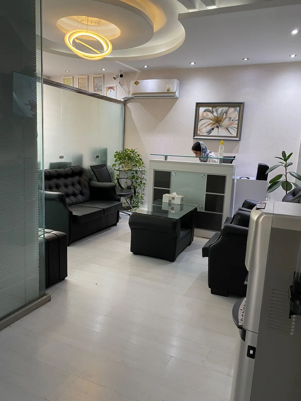 کلینیک پوست مو زیبایی و لیزر سحر