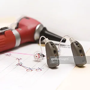 شنوایی سنجی و سمعک پیروزی
